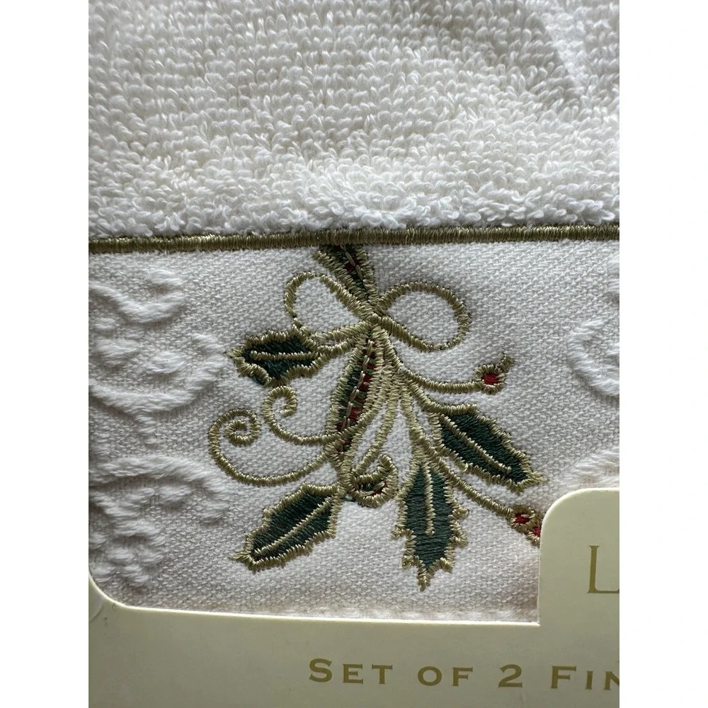 Lenox Set of‎ 2 Ribbon & Holly Finger Tip Towels Ivory NEW